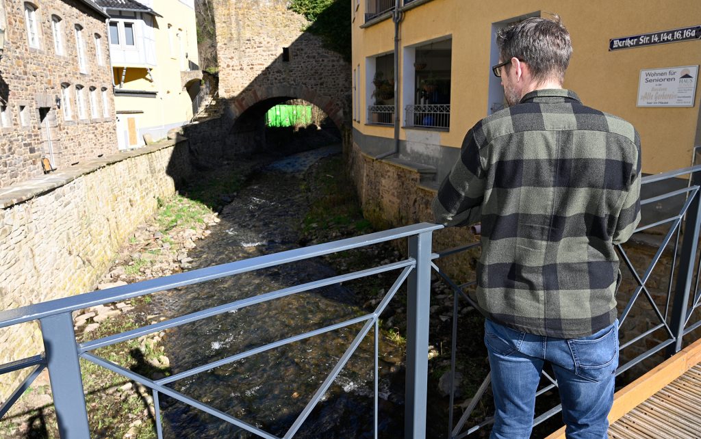 Nach viel Arbeit sind Thomas Hochgürtel vom Betreuungsverbund und vor allem die Seniorinnen und Senioren sehr zufrieden mit dem Ergebnis. Foto: Henri Grüger/pp/Agentur ProfiPress